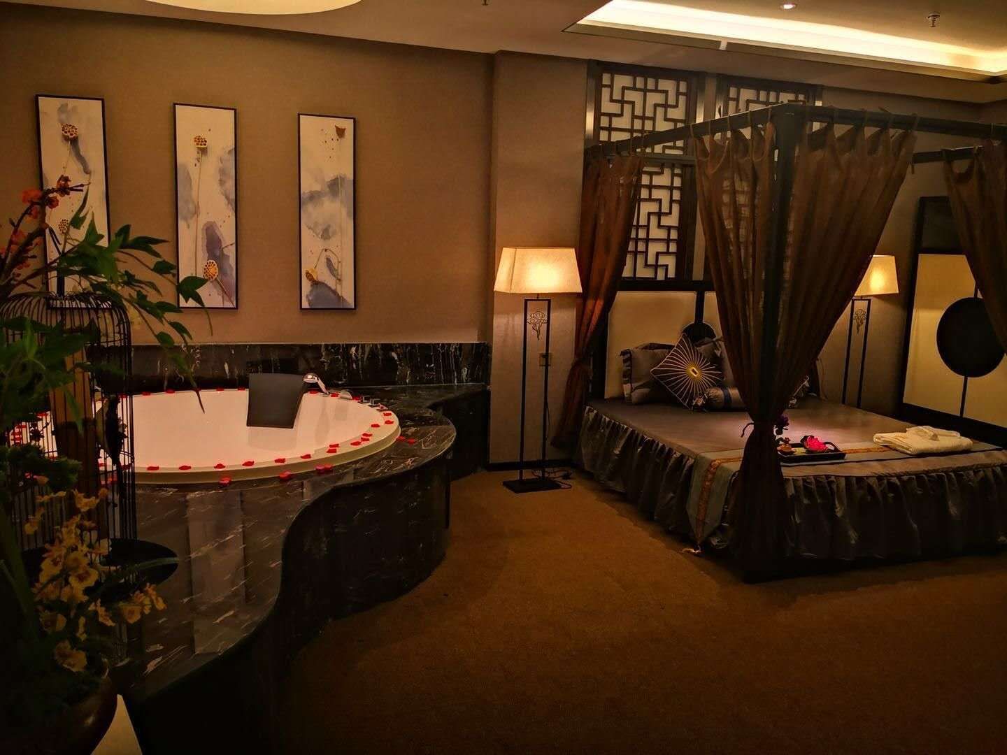 爽翻天硚口区高端日式会所，私人定制模特级技师助浴体验